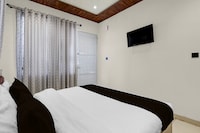 Hotel O Kaladhungi Crossway Road Formerly Trishul