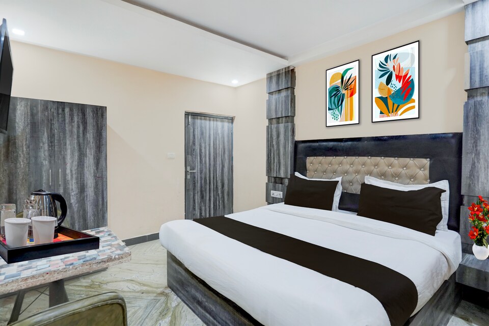 Townhouse Central Prayagraj Bus Terminal Formerly Amba Palace, Civil Lines - High Court, Prayagraj