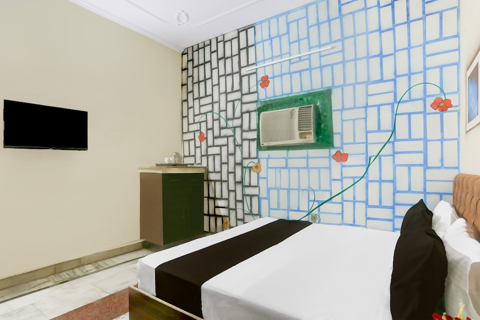 Hotel O S Empire , Faridabad, Faridabad