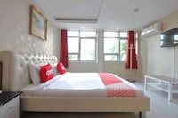 OYO Diamond Residence Silom