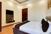 Hotel O Ansal Sushant City Formerly Oak Tree