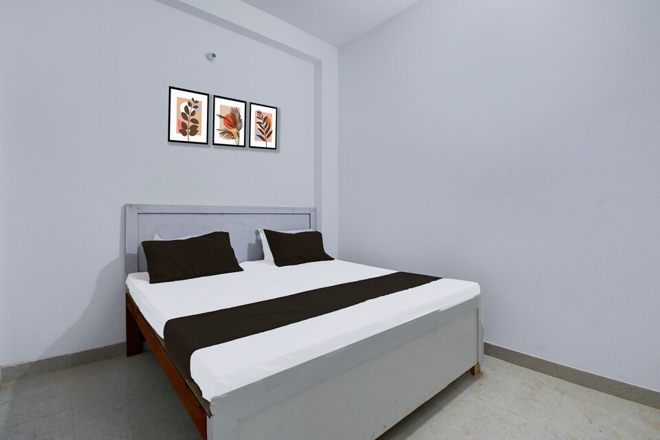 SPOT ON Hotel Ss Grand, Sitapur, Sitapur