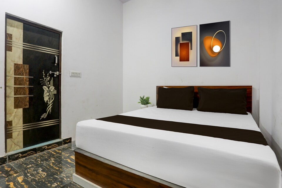 Hotel O Yash Residency , Aligarh, Aligarh