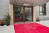 Collection O Krishna Nagar SMS Stadium Formerly Hotel Casa