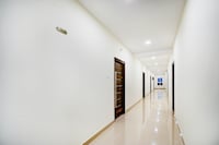 Hotel O 4 COLORS