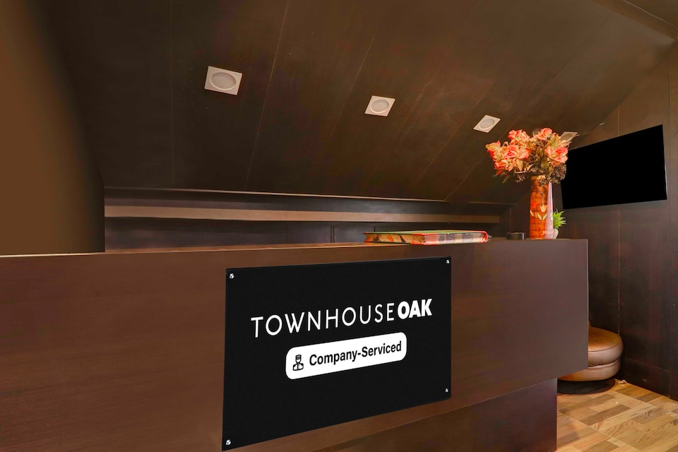 [Day Stay - 12 Hrs Slot : 8 AM to 8 PM] Collection O Awas Vikas Kalyanpur, IIT Kanpur, Kanpur