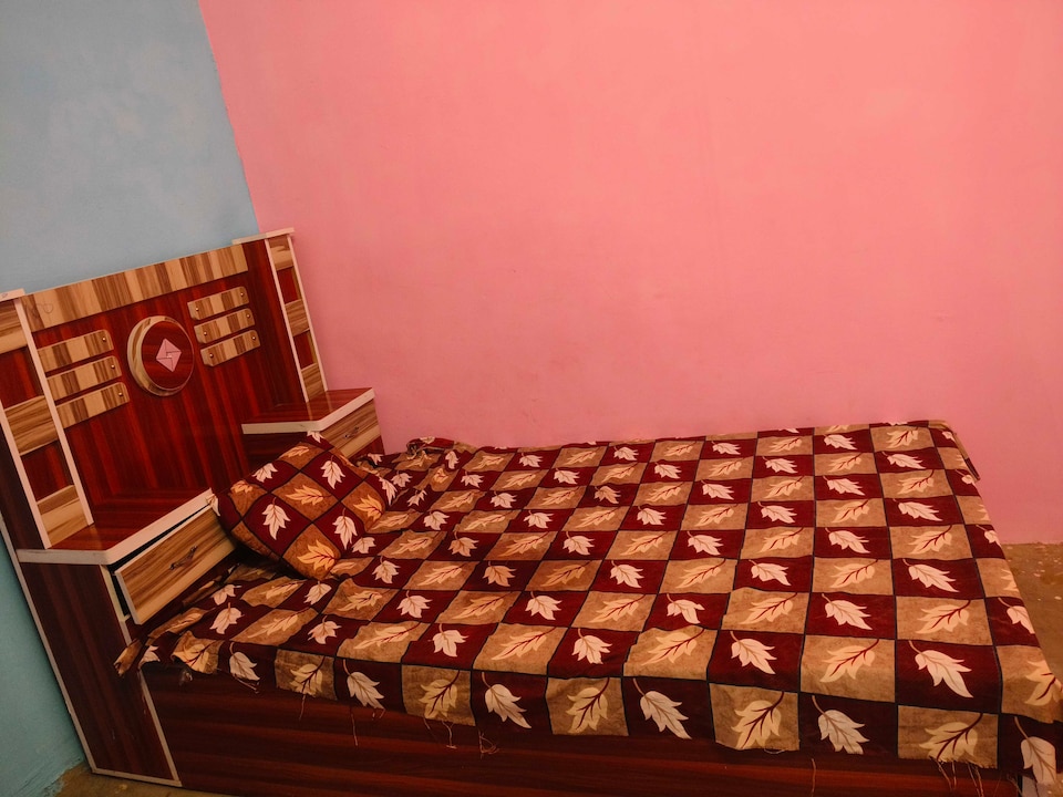 SPOT ON Dheeraj Residancy , Salon, Salon
