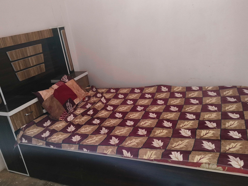 SPOT ON Dheeraj Residancy , Salon, Salon