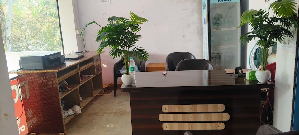 SPOT ON Dheeraj Residancy, Salon, Salon