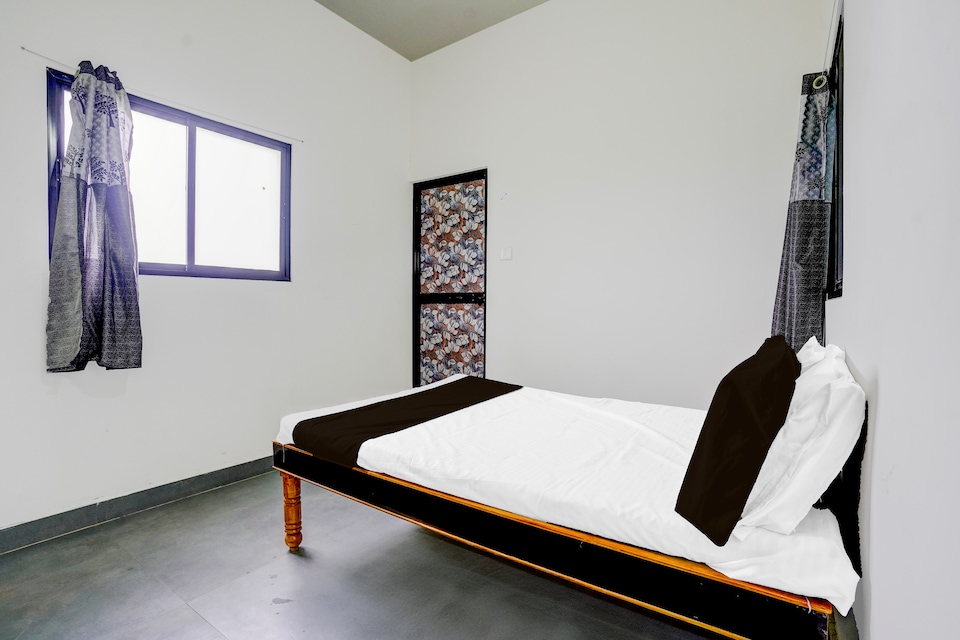 SPOT ON The Era Hotel, Saoner, Nagpur