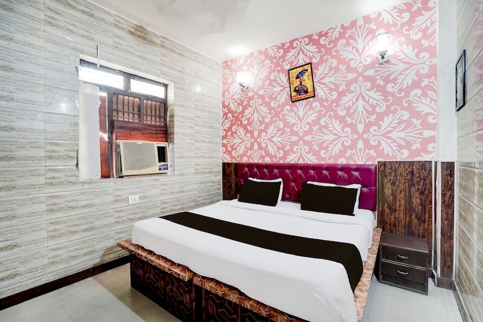 Hotel O Max Homestay, Fatehabad Road, Agra