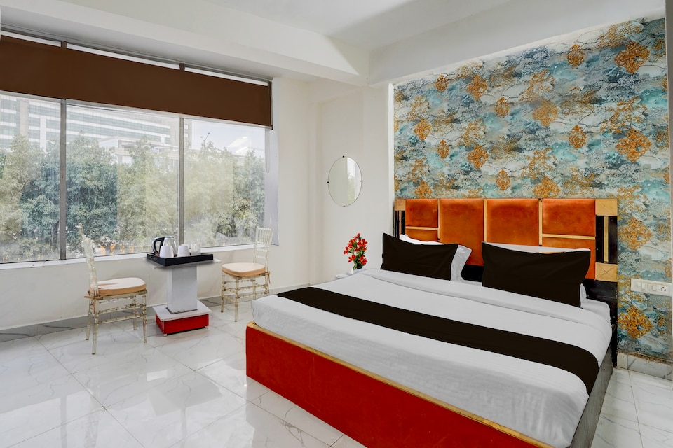 Hotel O Sector 51 Metro Station Formerly Shubham Residency, Noida City, Noida