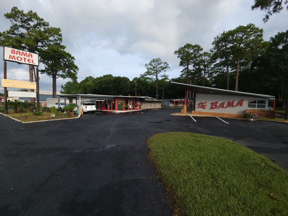 Bama Motel Mobile I-65 & US-90, C36542, Mobile AL