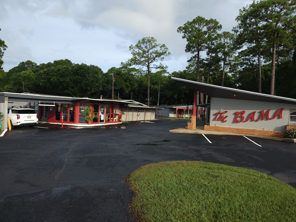 Bama Motel Mobile I-65 & US-90, C36542, Mobile AL