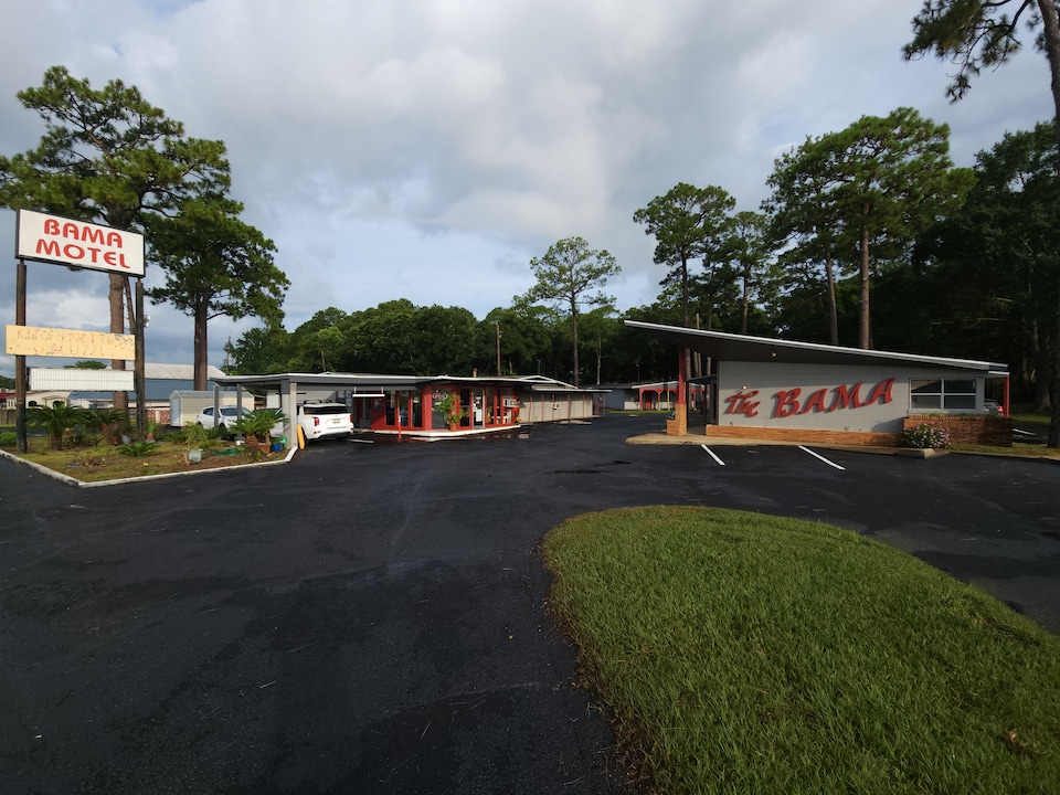 Bama Motel Mobile I-65 & US-90, C36542, Mobile AL