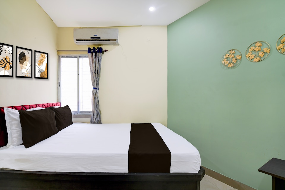 Hotel O Relax International, VIP Road Kolkata, Kolkata