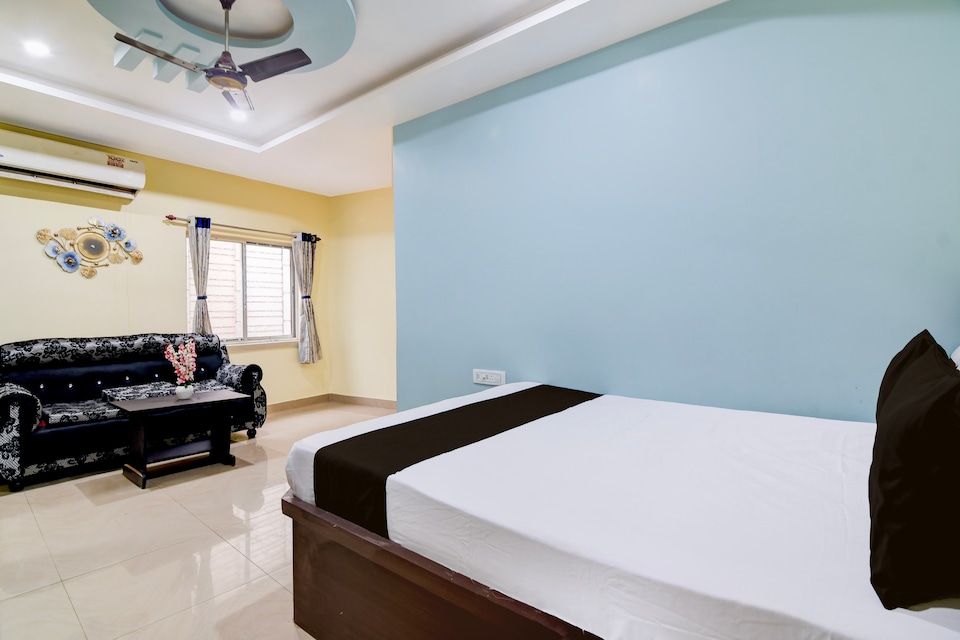Hotel O Relax International, VIP Road Kolkata, Kolkata