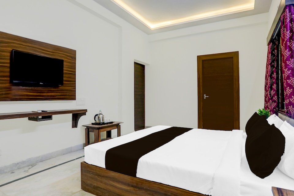 Super Townhouse Oak Madiwala Lake Park, BTM Madiwala Bangalore, Bangalore