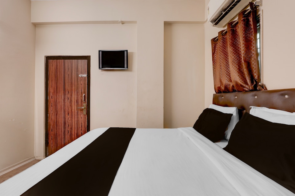 Hotel O Kandrika Highway Road Vijayawada Formerly Akshaya Heights, Mahanadu Extension VIjayawada, Vijayawada