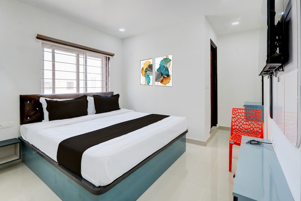 Super Hotel O Viraj Luxury Stay, Nakkalagutta Hanamkonda Warangal, Warangal