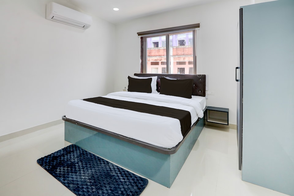 Super Hotel O Viraj Luxury Stay, Nakkalagutta Hanamkonda Warangal, Warangal