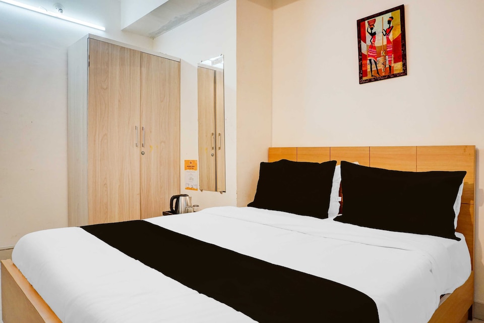 Super Hotel O Mundhwa Chowk Seasons Mall, Kharadi Pune, Pune