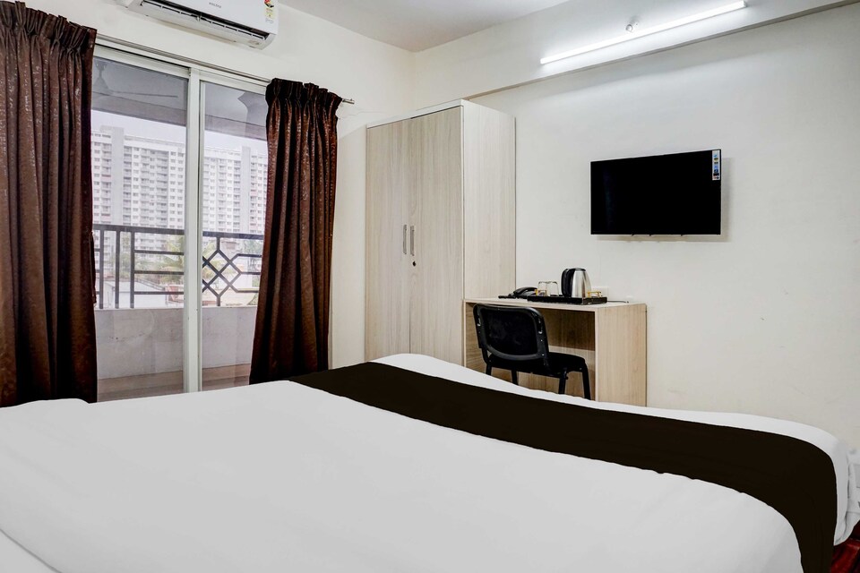 Super Hotel O Mundhwa Chowk Seasons Mall, Kharadi Pune, Pune