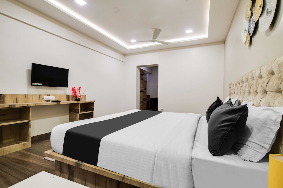 Super Townhouse Indore Junction, MG Road Indore, Indore