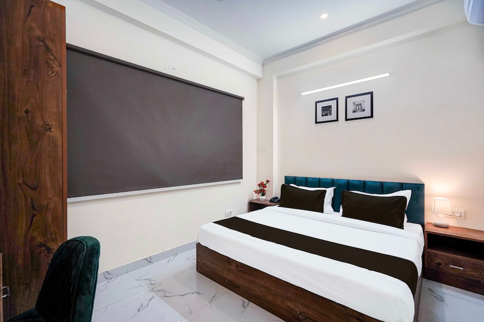 Super Collection O Sector 86 Noida, Noida Expressway SEZ, Noida