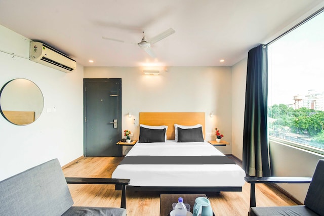 Collection O Gandhi Nagar Railway Junction