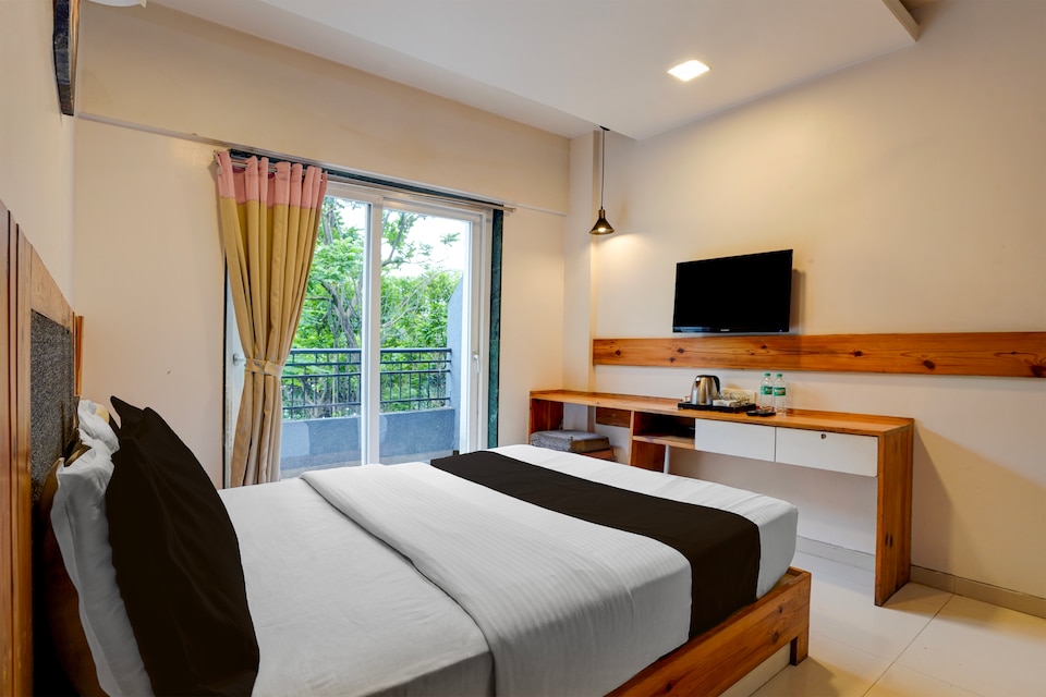 Townhouse Oak Gravity Inn, Baner Pune, Pune