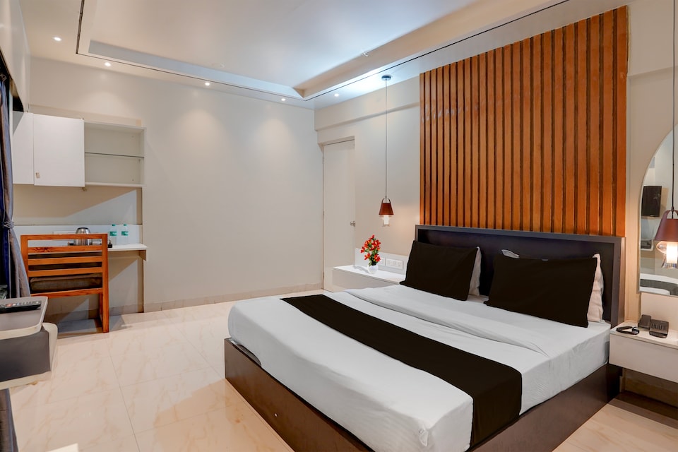 Townhouse Oak Gravity Inn, Baner Pune, Pune