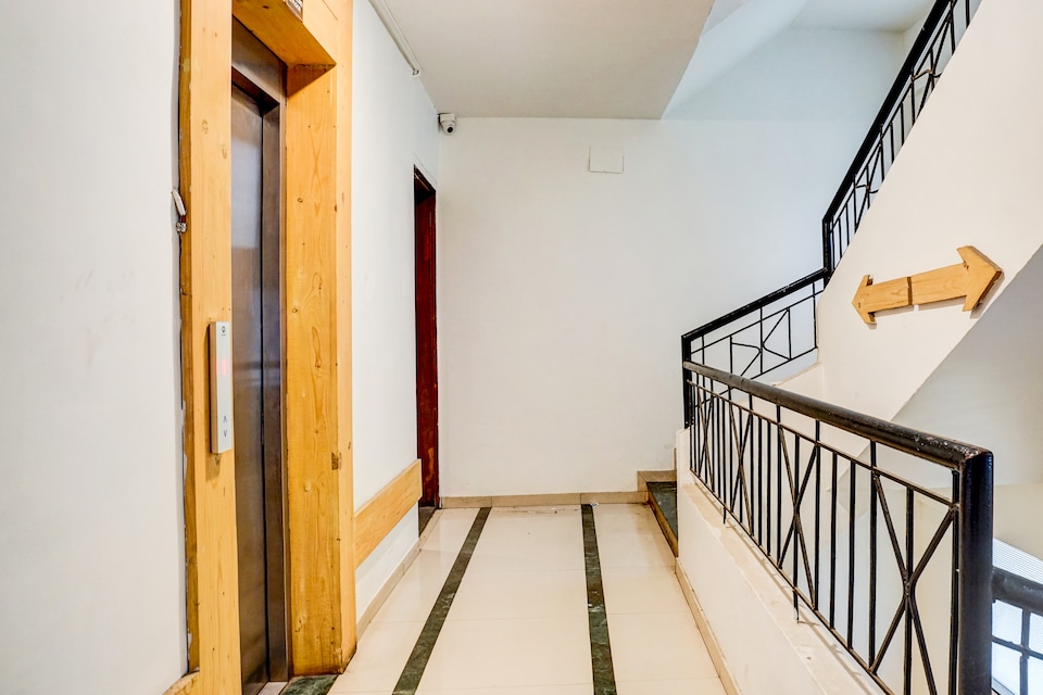 Townhouse Oak Gravity Inn, Baner Pune, Pune