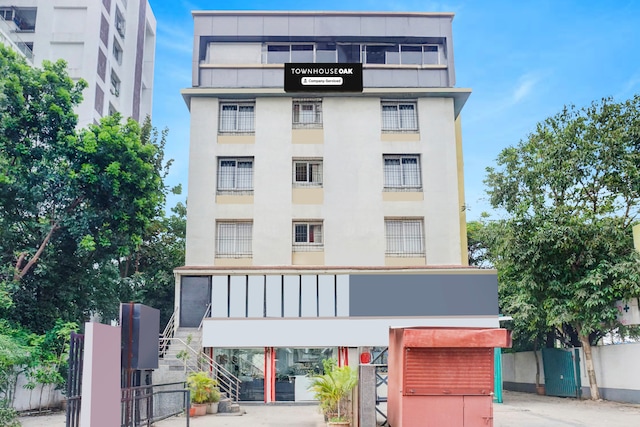 Super Townhouse Oak Gravity Inn