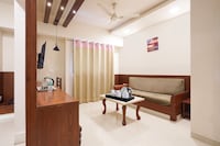 Townhouse Oak Gravity Inn