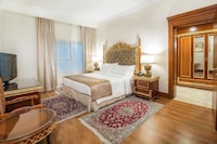 Dancenter Luxury Holiday International Dubai