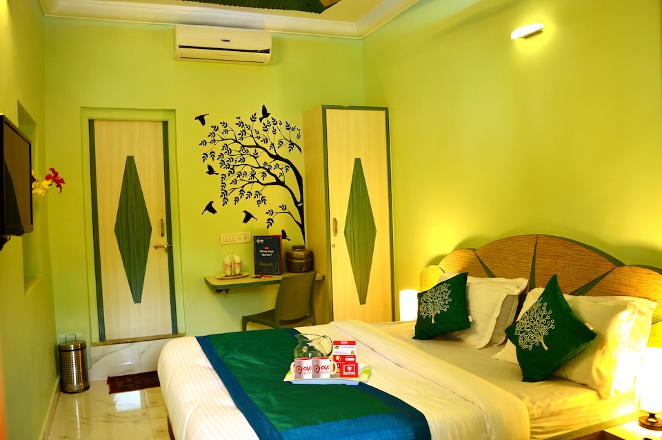 OYO 2264 near Nakki Lake, Mount Abu, माउंट-आबू