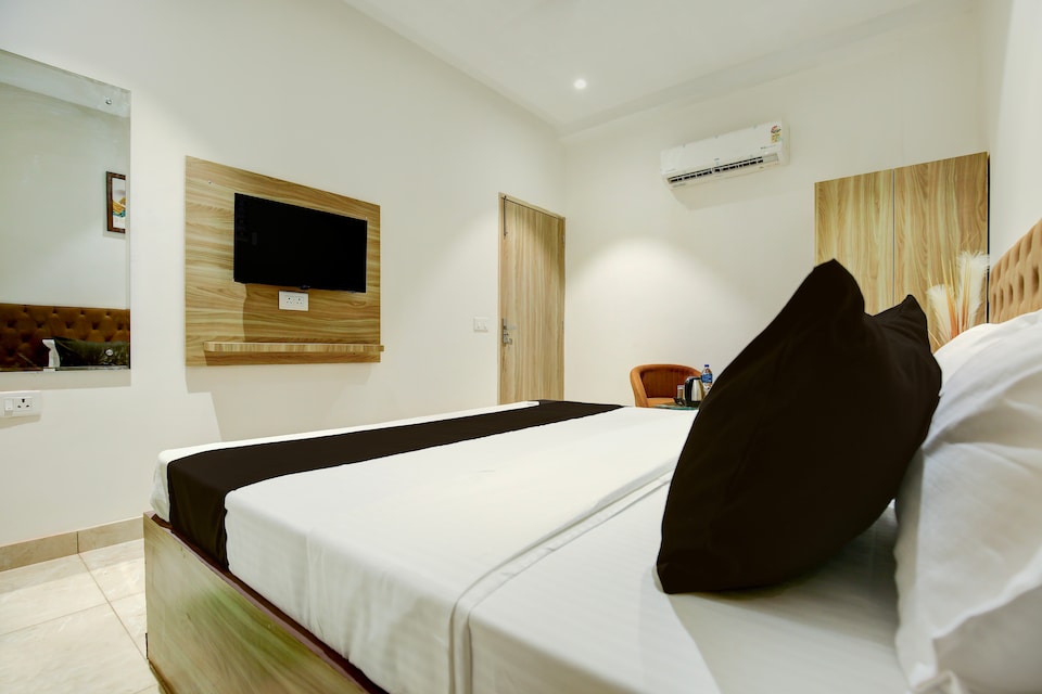 Hotel O Golden View, Ferozepur Road Ludhiana, Ludhiana