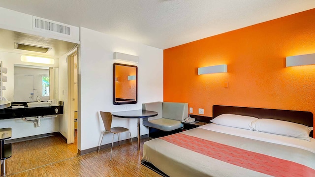 1 Cama Queen | No fumadores, Microondas