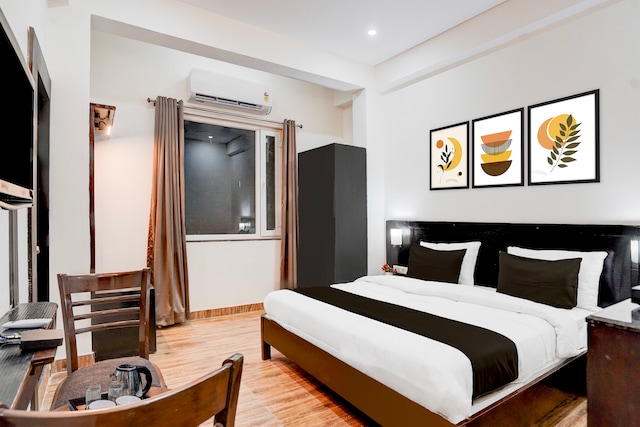Palette Hotel and Resort Sarnath Temple