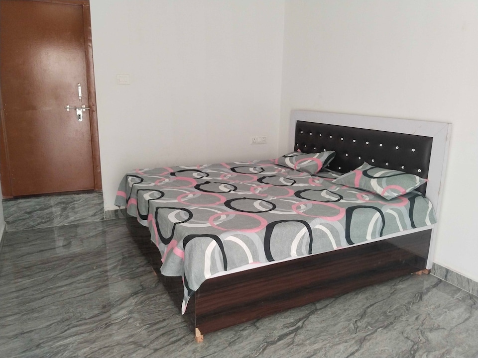 SPOT ON Radha Family Restaurant & Hotel, Azamgarh, Azamgarh