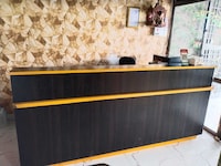 SPOT ON Radha Family Restaurant & Hotel