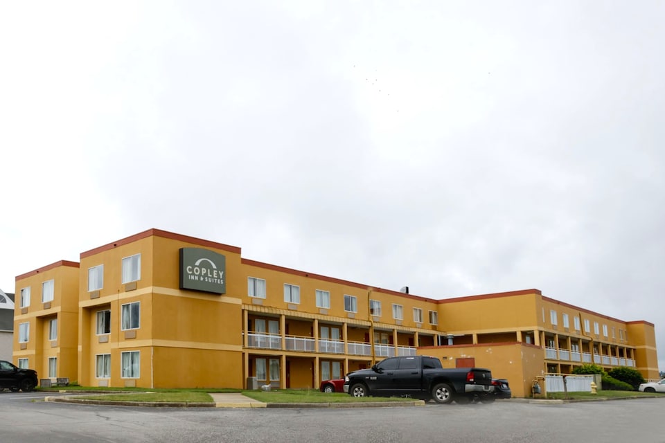 Copley Inn & Suites By OYO Akron OH, Akron OH, Akron OH