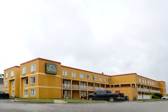 Copley Inn & Suites By OYO Akron OH