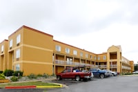 Copley Inn & Suites By OYO Akron OH