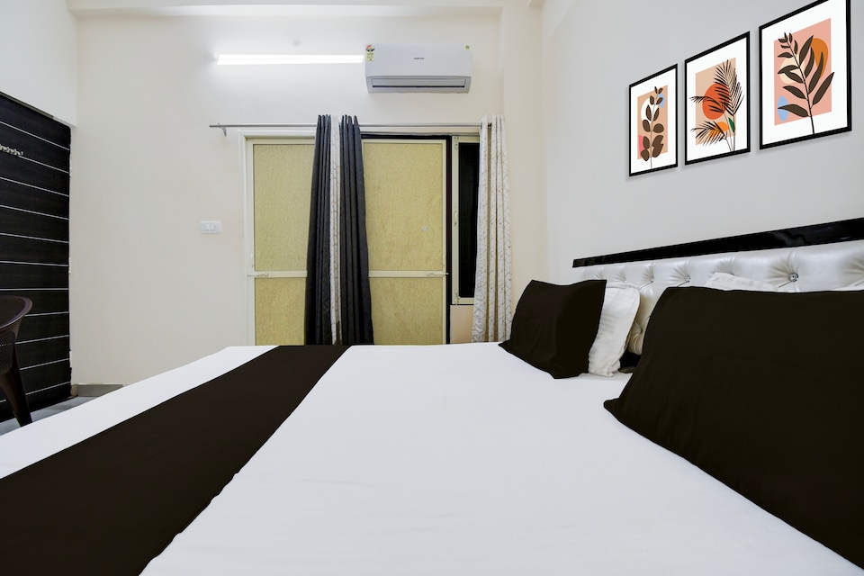 Super Collection O Mohansarai Bus Terminal Formerly Hotel Dakshit In, Lanka, Varanasi