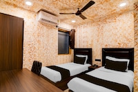 Super Townhouse Oak Sealdah Railway Station Formerly Creek Row