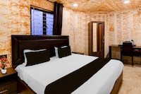 Townhouse Oak Sealdah Railway Station Formerly Creek Row