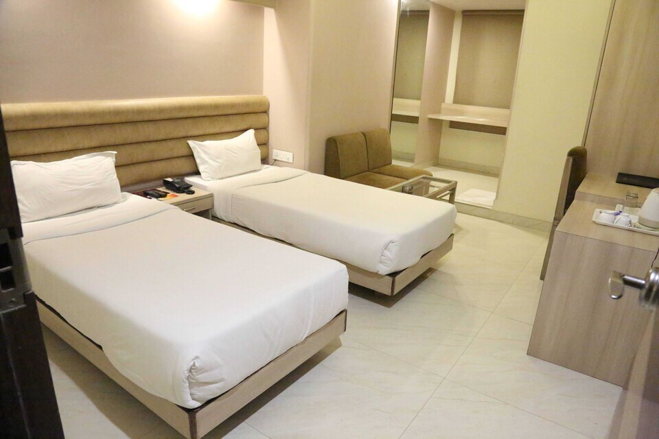Townhouse Oak Hotel Nisarga MP Nagar Bhopal, MP Nagar Bhopal, Bhopal