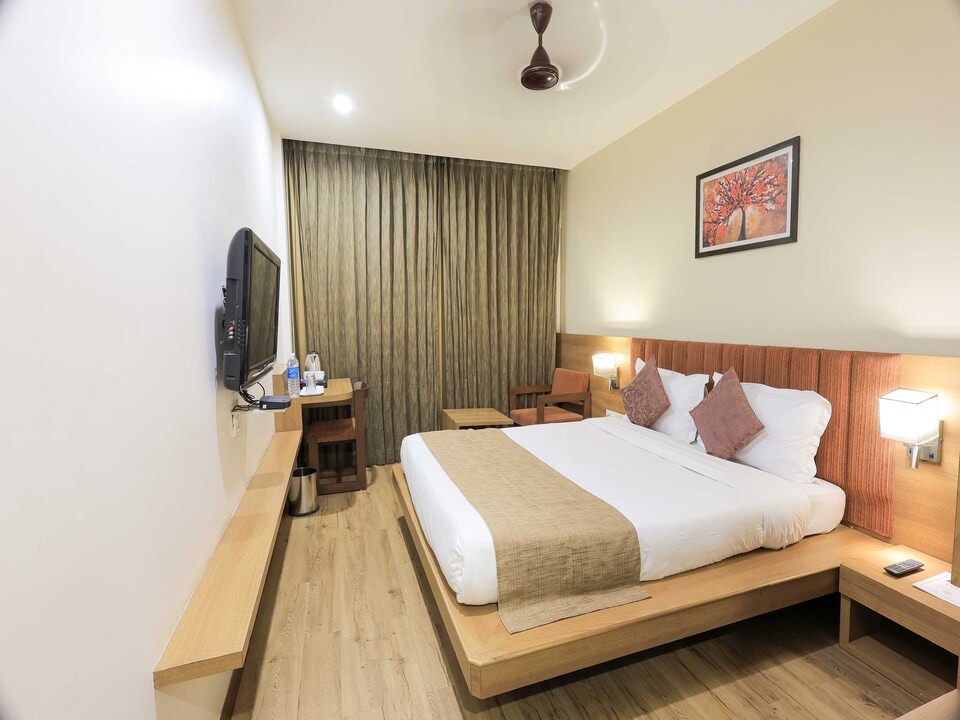 Townhouse Oak Hotel Surya Vadodara, Alkapuri Vadodara, Vadodara